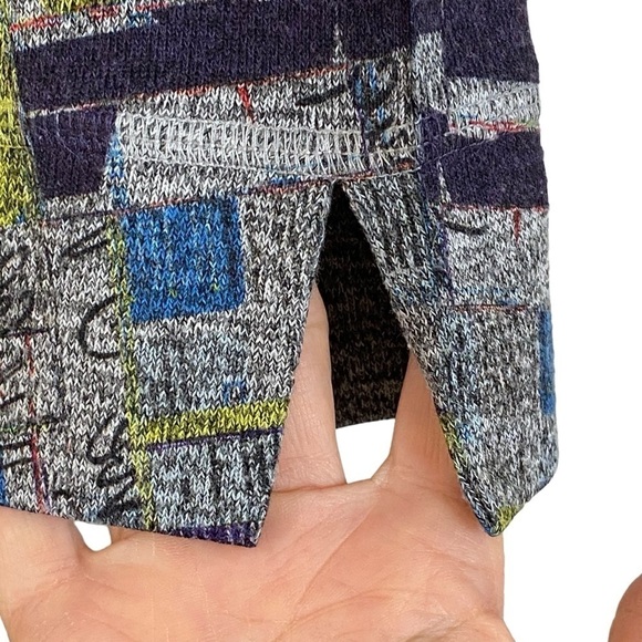 INOAH  - SIZE MEDIUM - GOTH STYLE GRAFFITI LIKE PRINT - MULTI COLORED - B11 - Picture 5 of 14